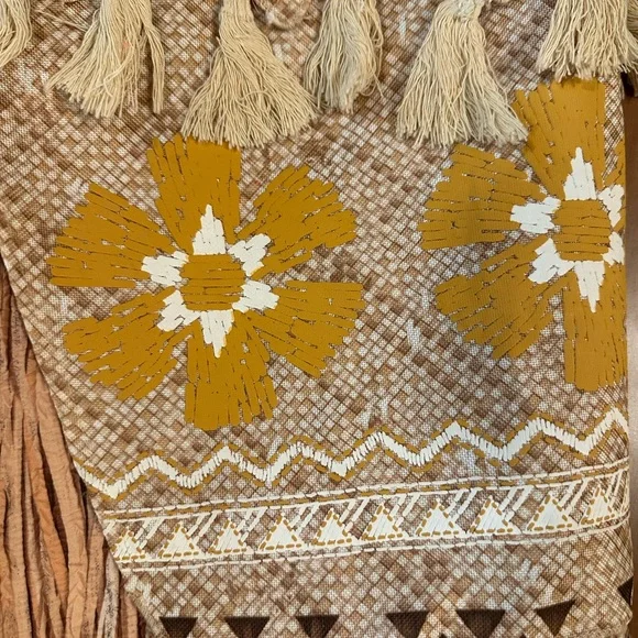 Disney Store Moana Costume size 5/6 EUC - Like New! - Picture 3 of 6